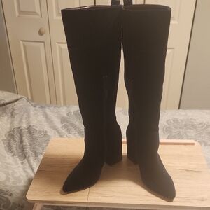 STUNNING VELVET Women's Boots size 7.5